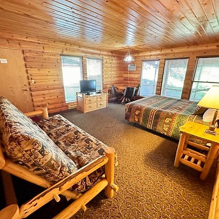 The Lodge At Lolo Hot Springs Екстериор снимка
