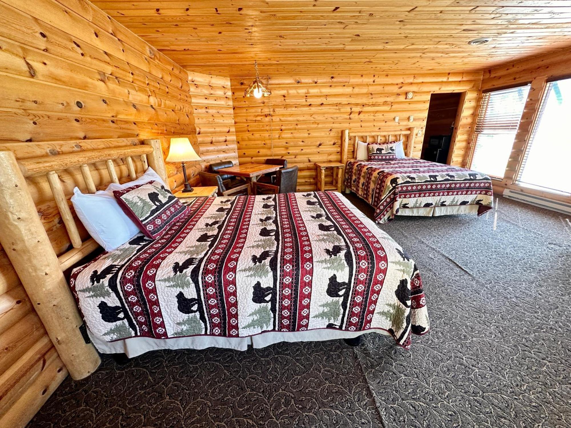 The Lodge At Lolo Hot Springs Екстериор снимка