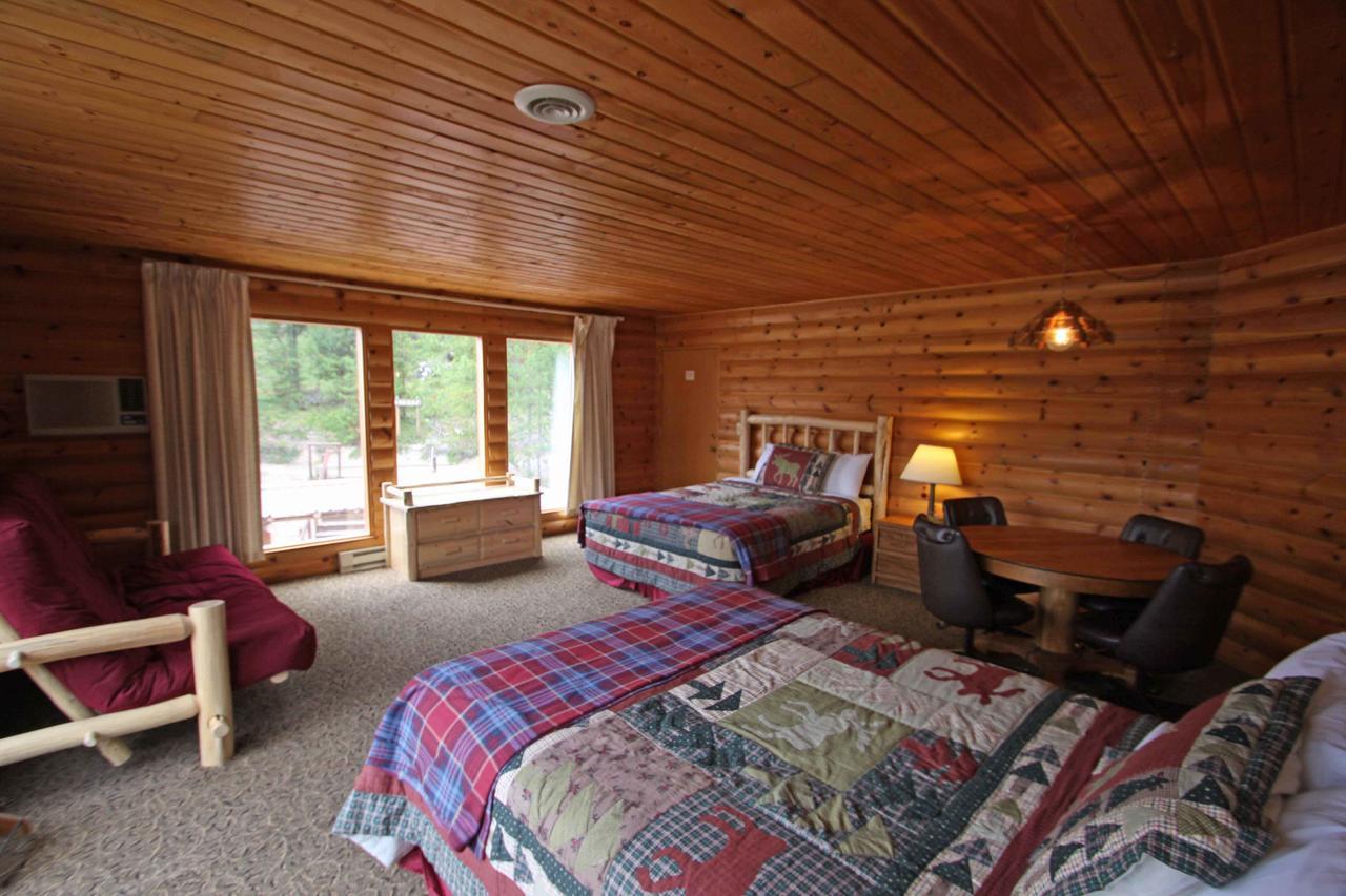 The Lodge At Lolo Hot Springs Стая снимка