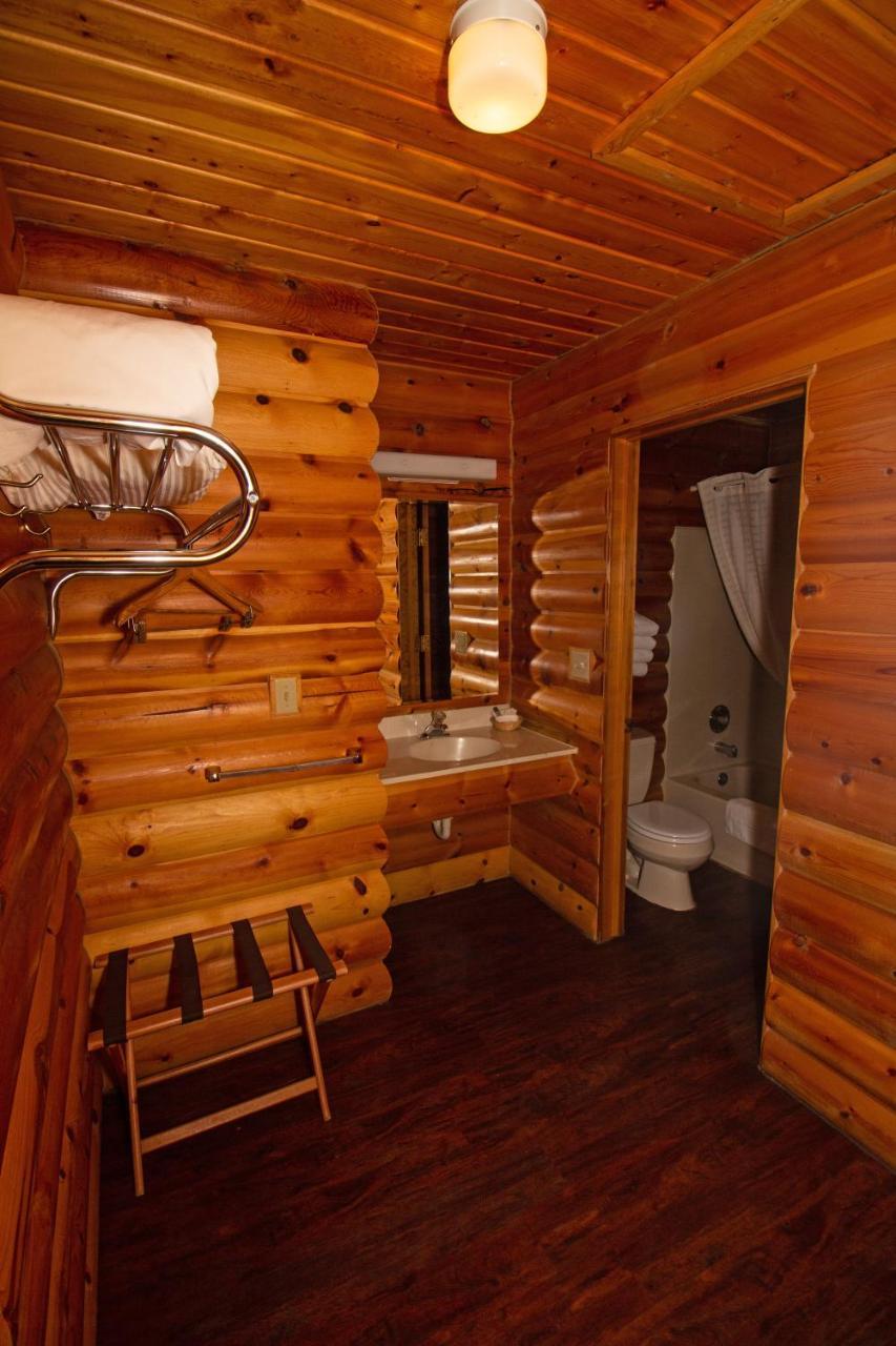 The Lodge At Lolo Hot Springs Екстериор снимка